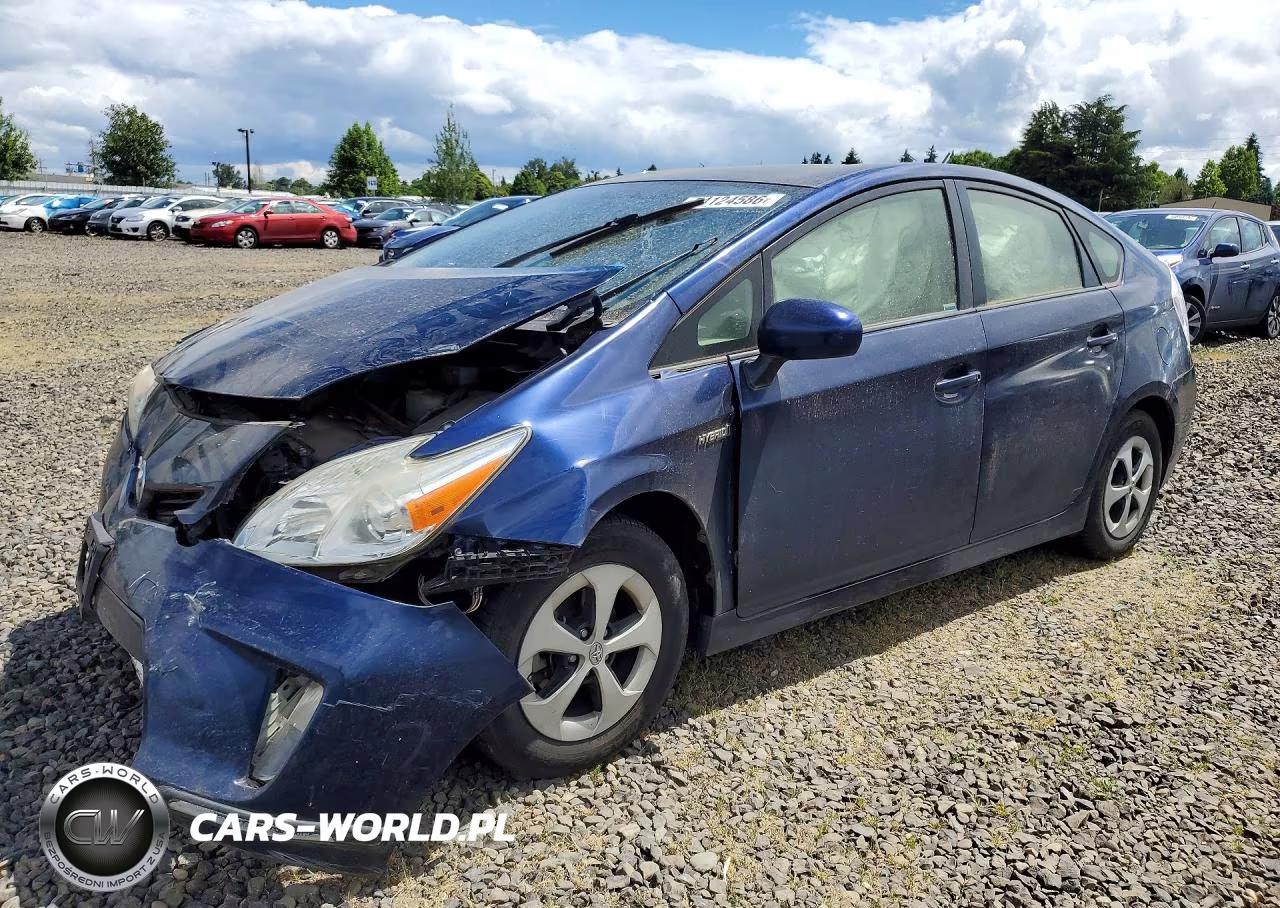 2014 Toyota Prius Two – zdjęcie 1 z 12