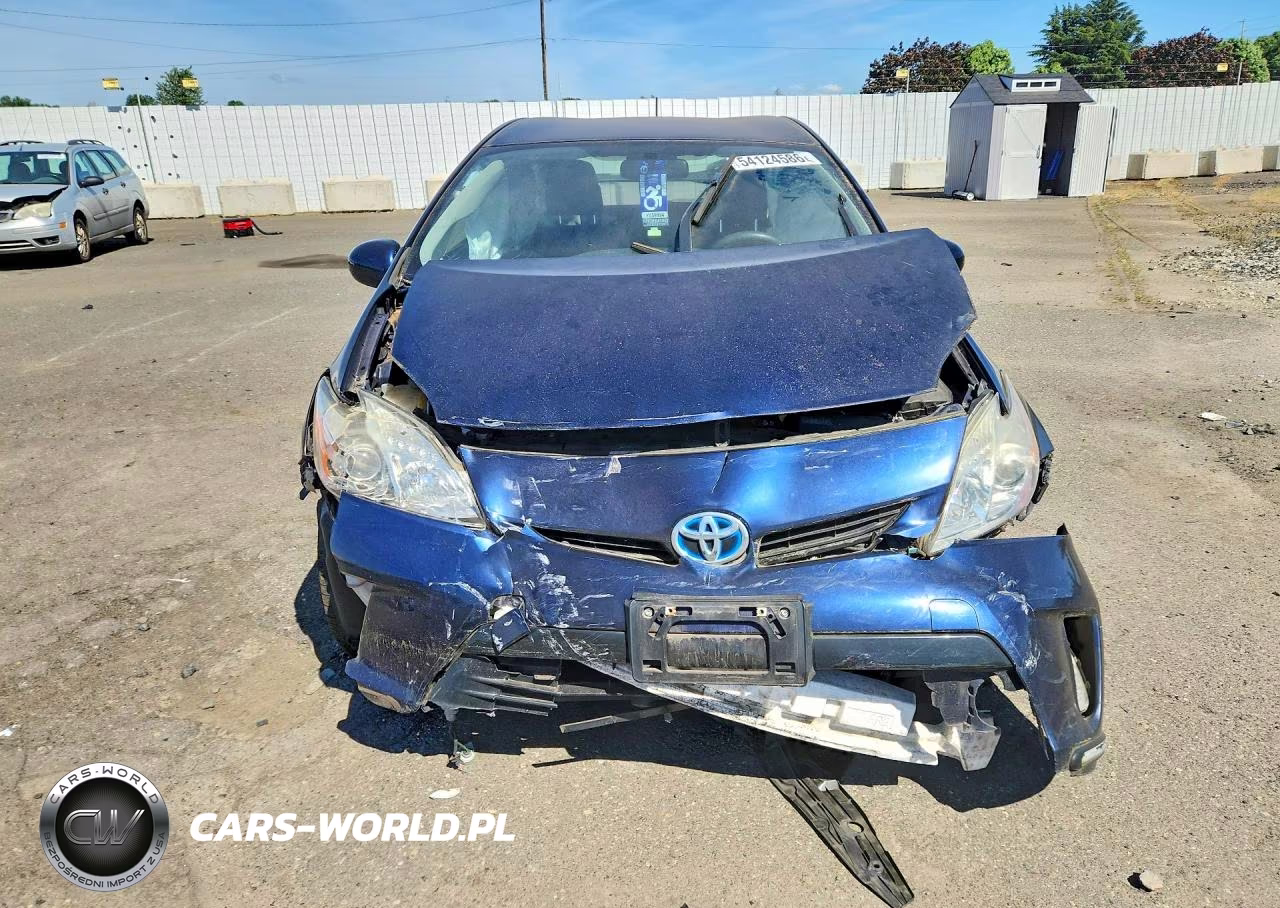 2014 Toyota Prius Two VIN:JTDKN3DUXE1793401 - 5