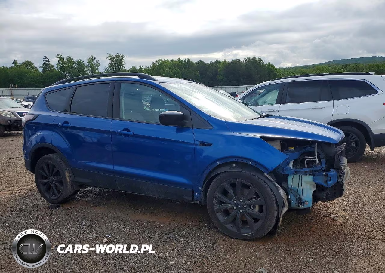 2017 Ford Escape Se VIN:1FMCU9G92HUB97067 - 4