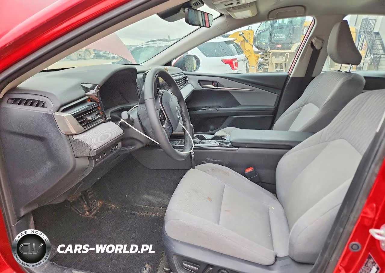 2025 Toyota Camry Le VIN:4T1DAACK3SU044549 - 7