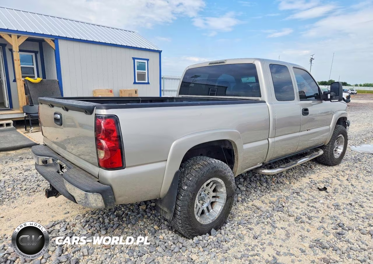 2005 Chevrolet Silverado K1500 VIN:1GCEK19T55E191931 - 3