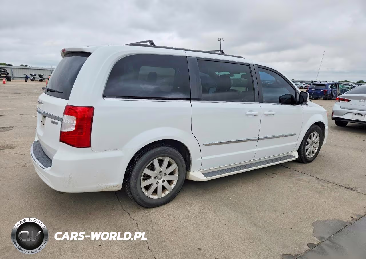 2014 Chrysler Town & Country Touring VIN:2C4RC1BG0ER464921 - 3