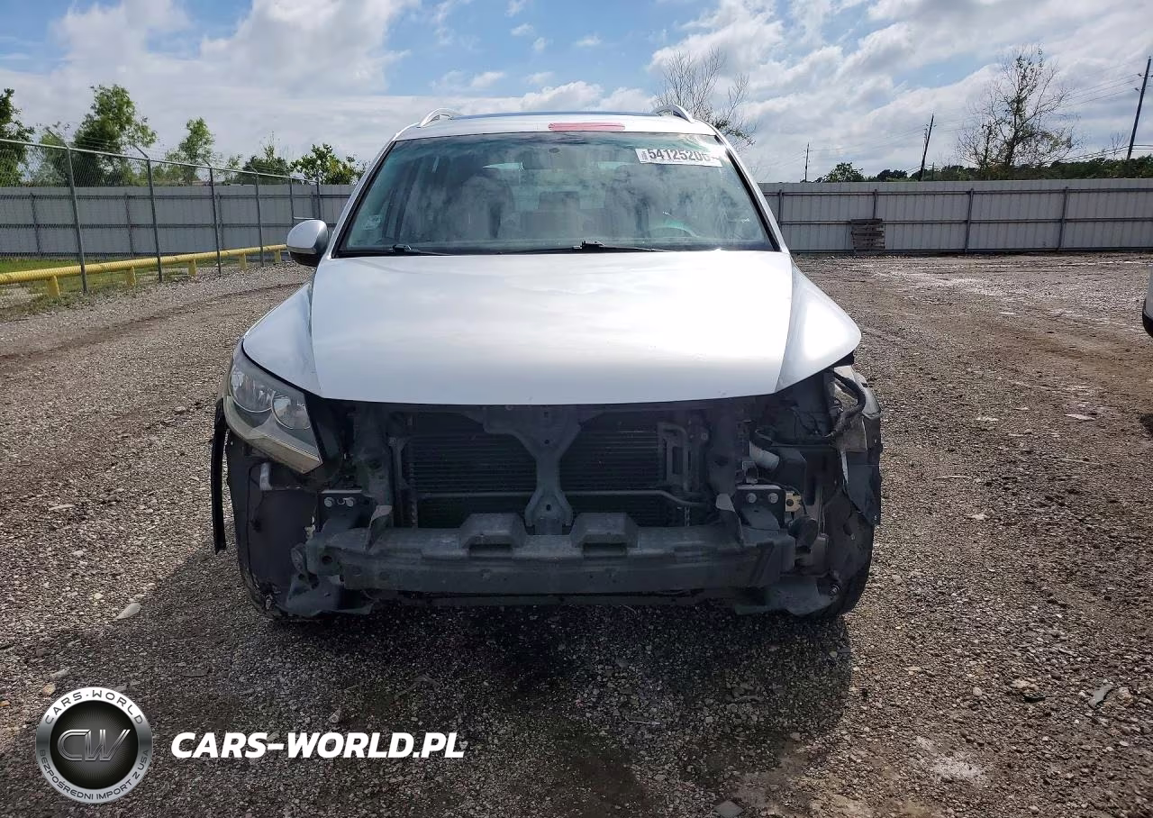 2013 Volkswagen Tiguan S VIN:WVGAV3AX0DW563213 - 5