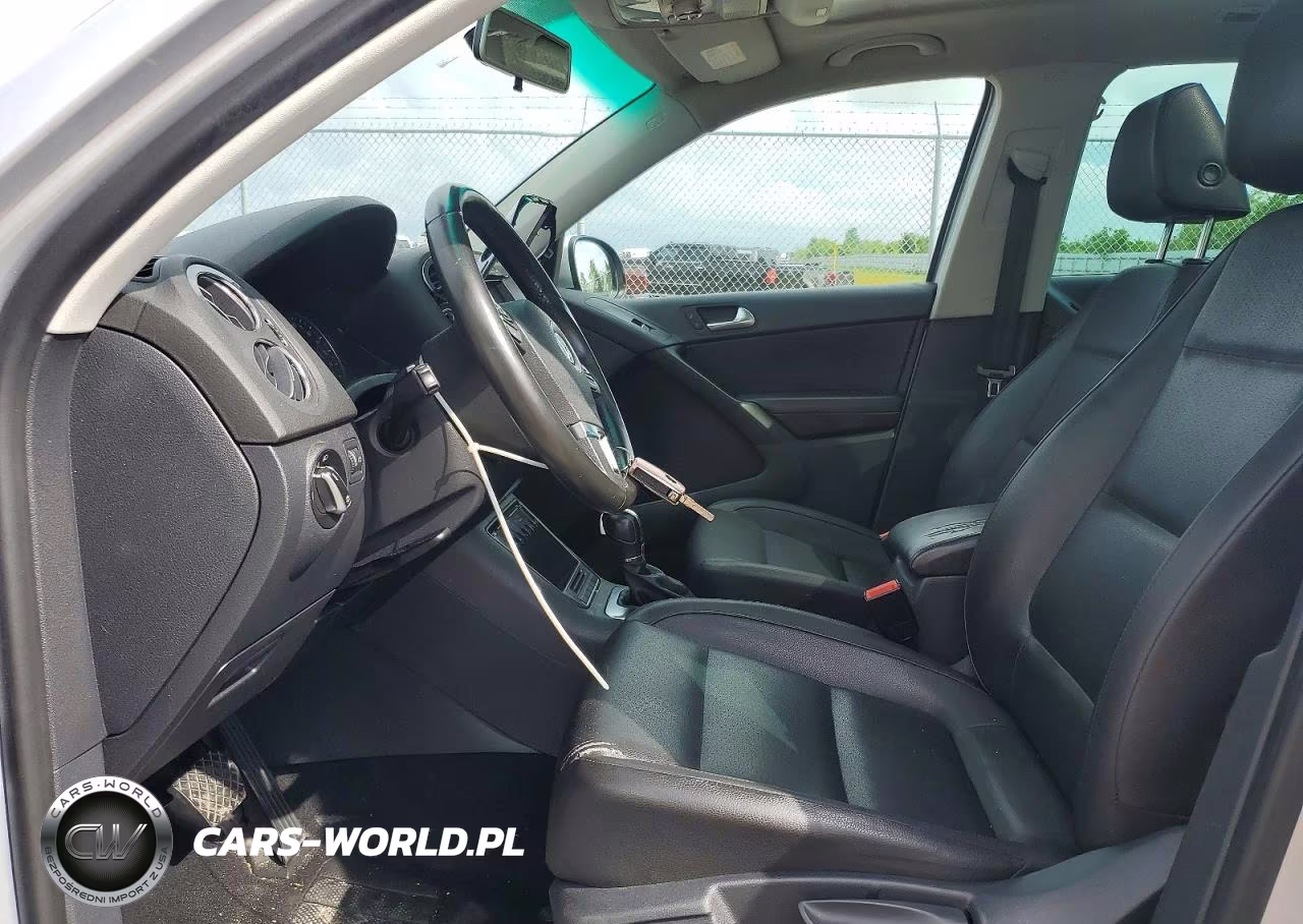 2013 Volkswagen Tiguan S VIN:WVGAV3AX0DW563213 - 7