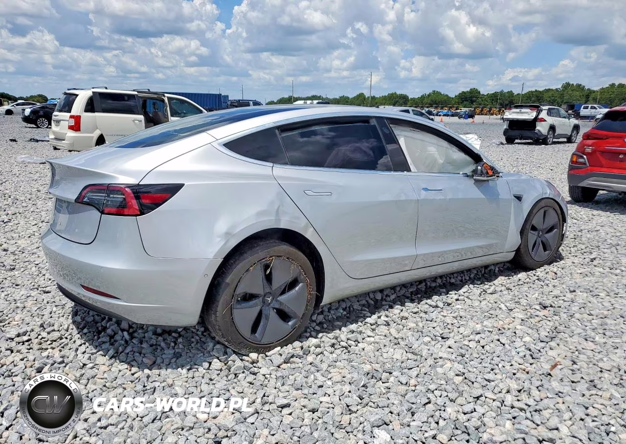 2018 Tesla Model 3 VIN:5YJ3E1EA0JF037476 - 3