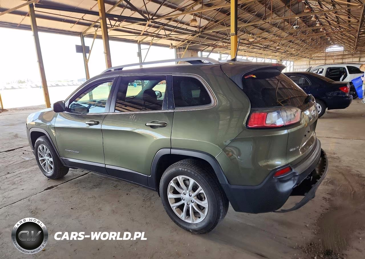 2019 Jeep Cherokee Latitude VIN:1C4PJMCX5KD418609 - 2