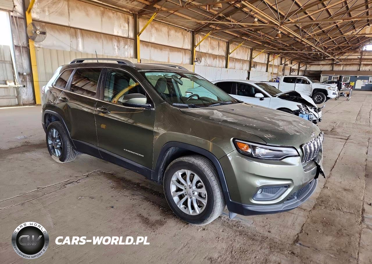 2019 Jeep Cherokee Latitude VIN:1C4PJMCX5KD418609 - 4