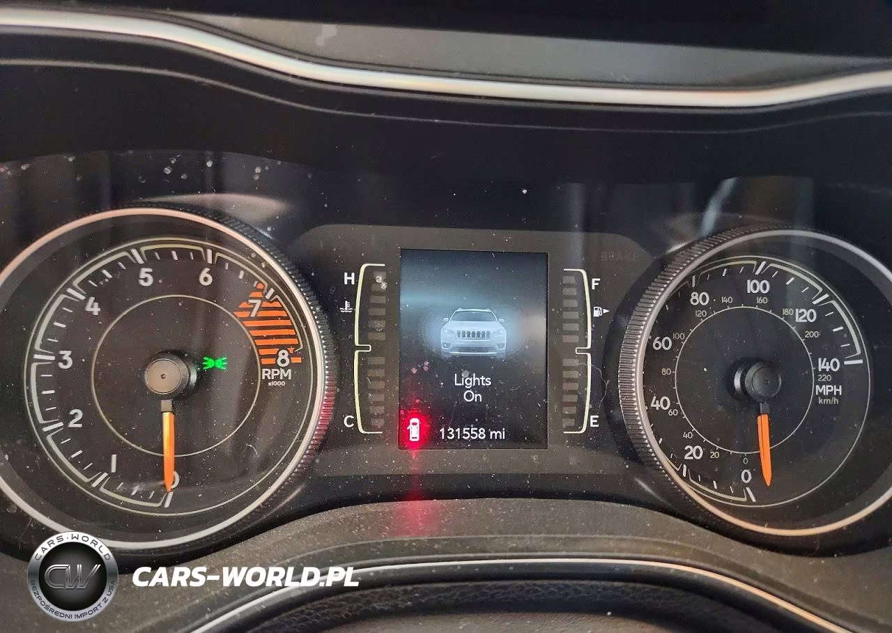 2019 Jeep Cherokee Latitude VIN:1C4PJMCX5KD418609 - 9