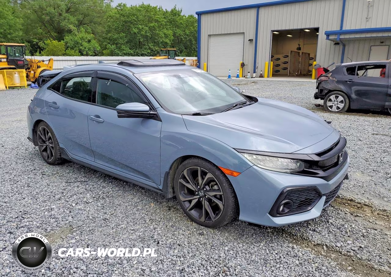 2019 Honda Civic Sport Touring VIN:SHHFK7H98KU210087 - 4