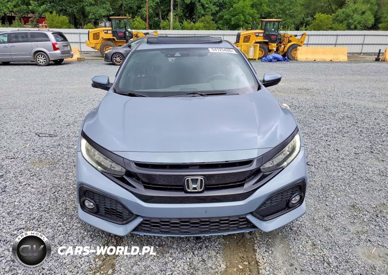 2019 Honda Civic Sport Touring VIN:SHHFK7H98KU210087 - 5