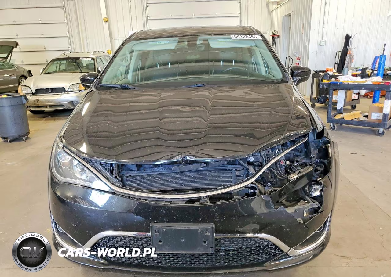 2018 Chrysler Pacifica Touring L VIN:2C4RC1BG0JR287698 - 5