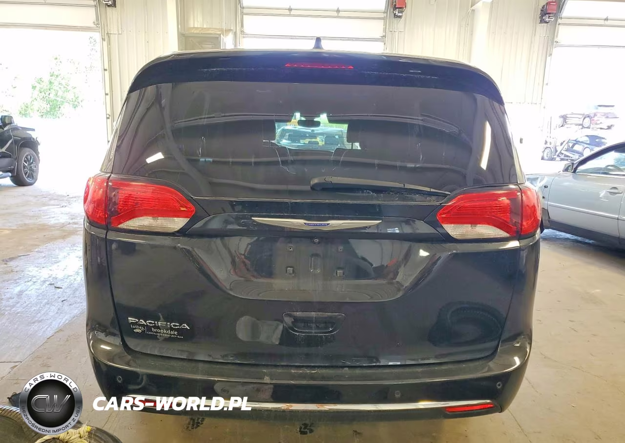 2018 Chrysler Pacifica Touring L VIN:2C4RC1BG0JR287698 - 6