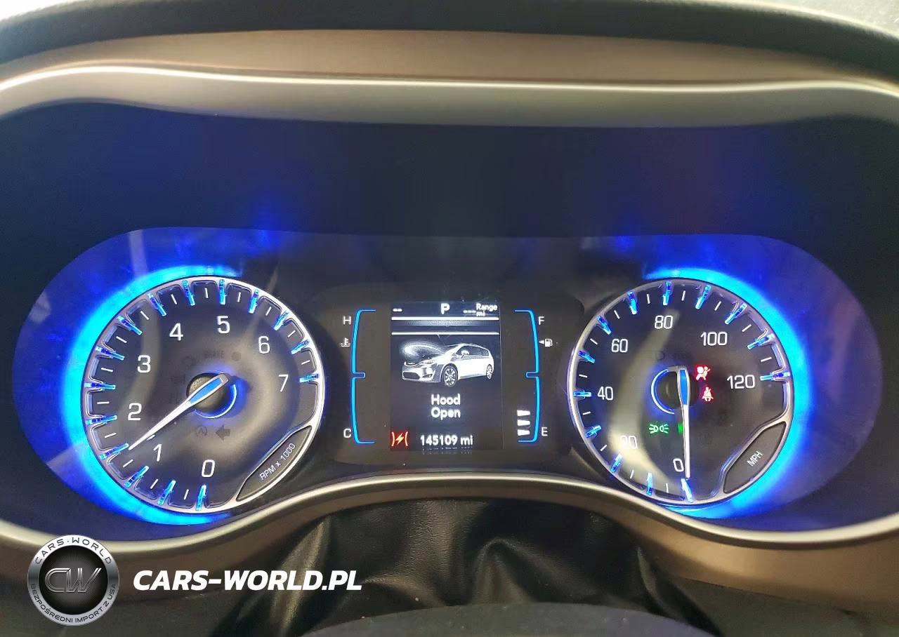 2018 Chrysler Pacifica Touring L VIN:2C4RC1BG0JR287698 - 9