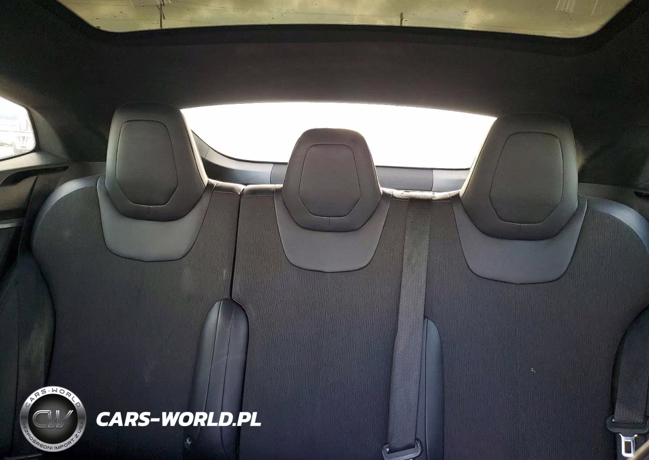 2016 Tesla Model S VIN:5YJSA1E16GF161090 - 10