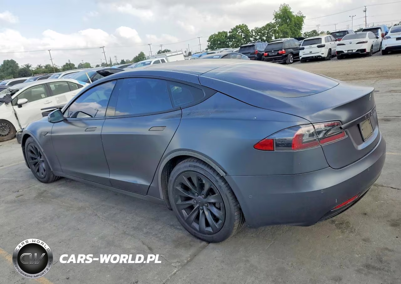 2016 Tesla Model S VIN:5YJSA1E16GF161090 - 2