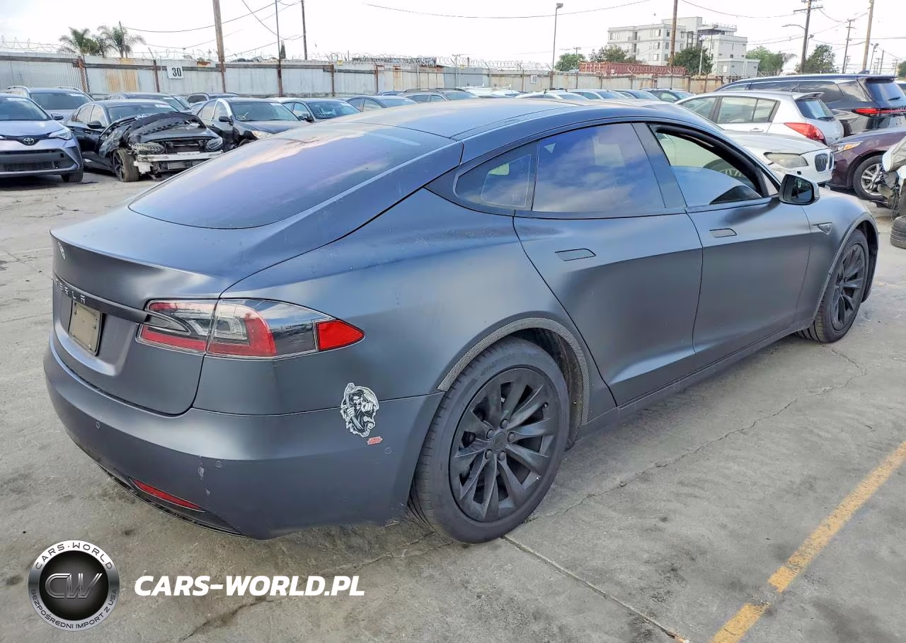 2016 Tesla Model S VIN:5YJSA1E16GF161090 - 3