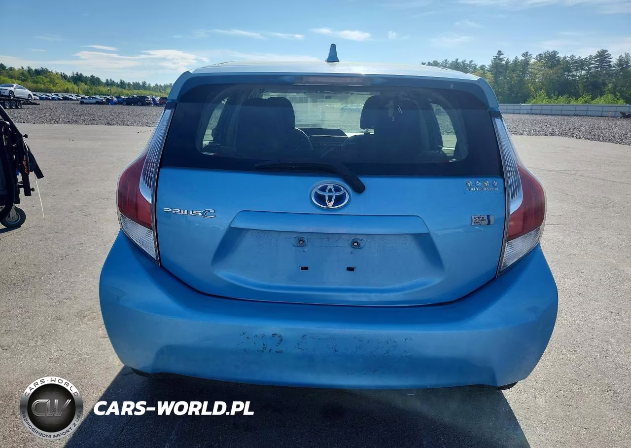 2015 Toyota Prius C Two VIN:JTDKDTB39F1115169 - 6