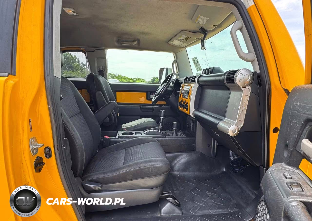 2007 Toyota Fj Cruiser Base VIN:JTEBU11FX70045071 - 5