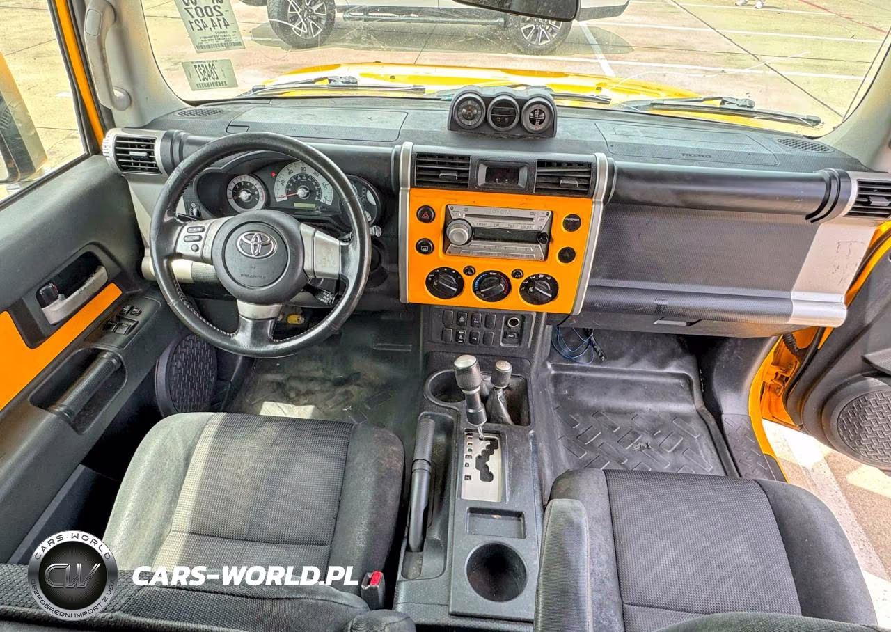 2007 Toyota Fj Cruiser Base VIN:JTEBU11FX70045071 - 9