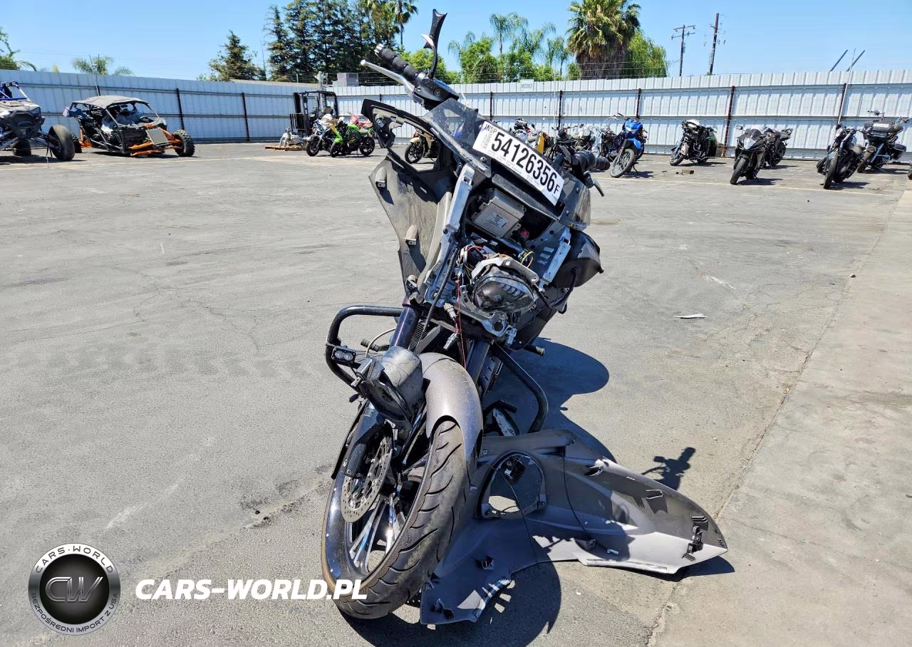 2016 Victory Motorcycles Cross Country VIN:5VPDB36N7G3051067 - 2