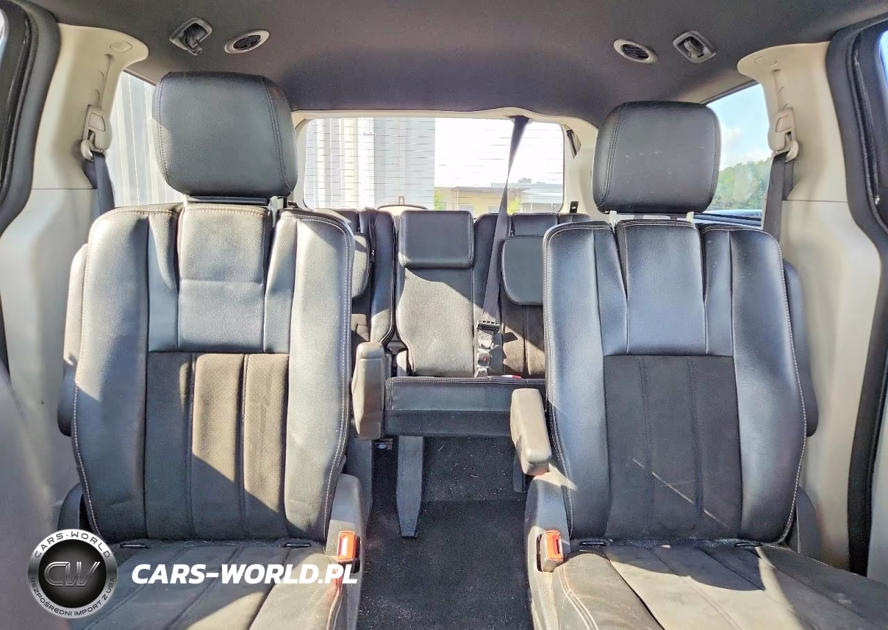 2019 Dodge Grand Caravan Sxt VIN:2C4RDGCG7KR724824 - 10