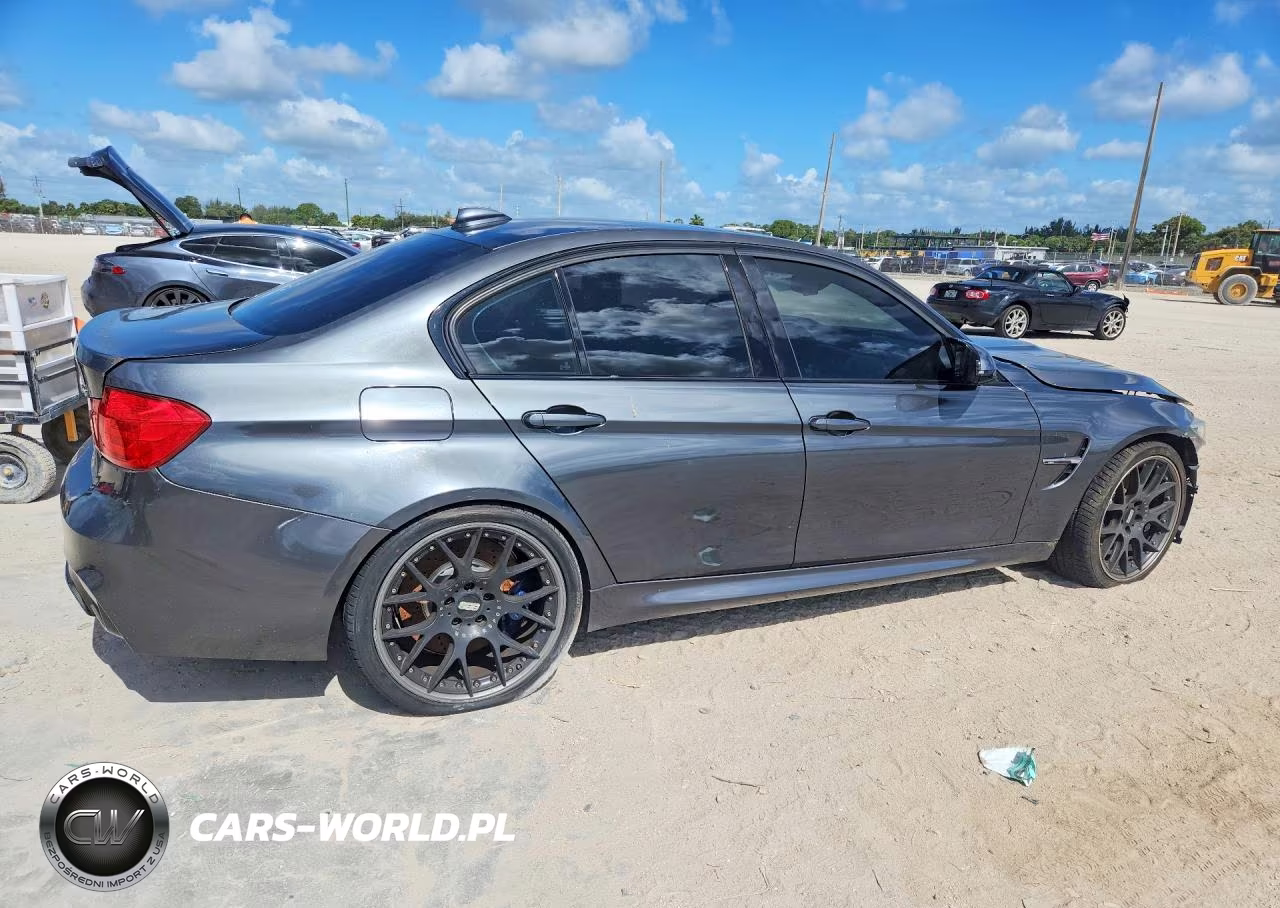 2015 BMW M3 VIN:WBS3C9C58FP803647 - 3