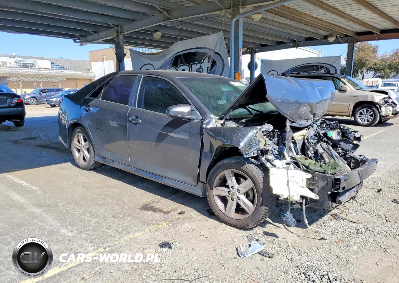 2013 Toyota Camry Se VIN:4T1BF1FK6DU234546 - 4