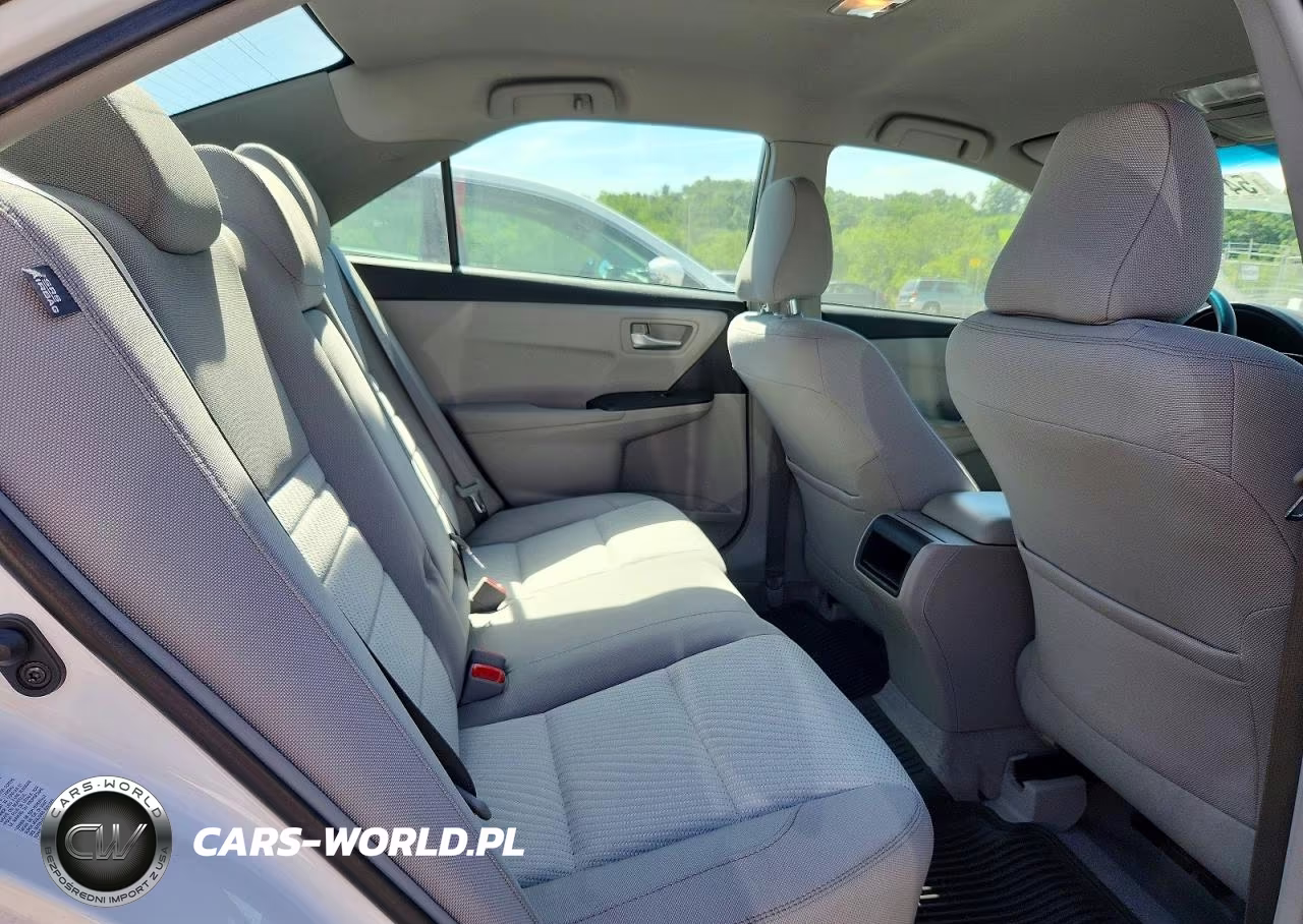 2017 Toyota Camry Le VIN:4T1BF1FK1HU654124 - 10