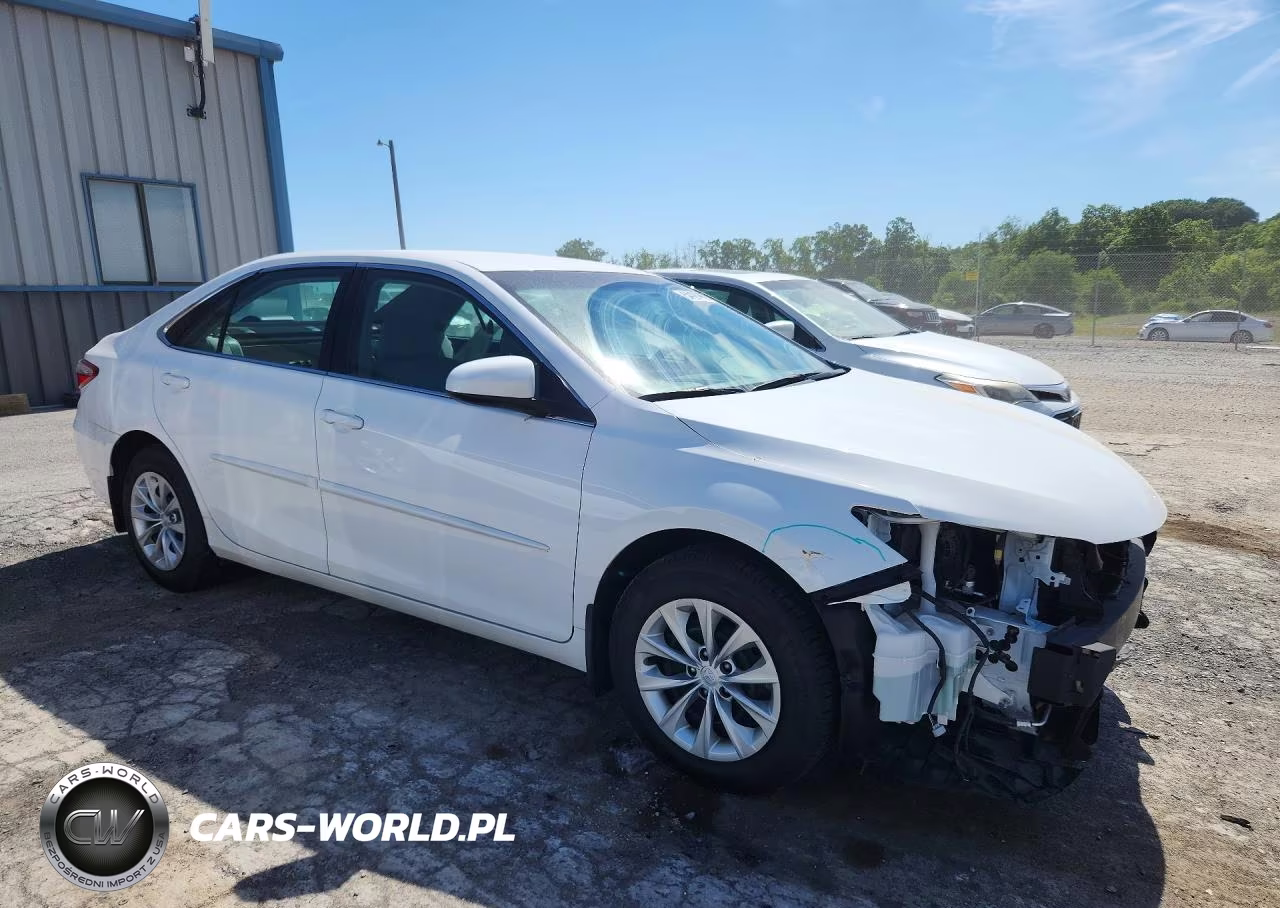 2017 Toyota Camry Le VIN:4T1BF1FK1HU654124 - 4