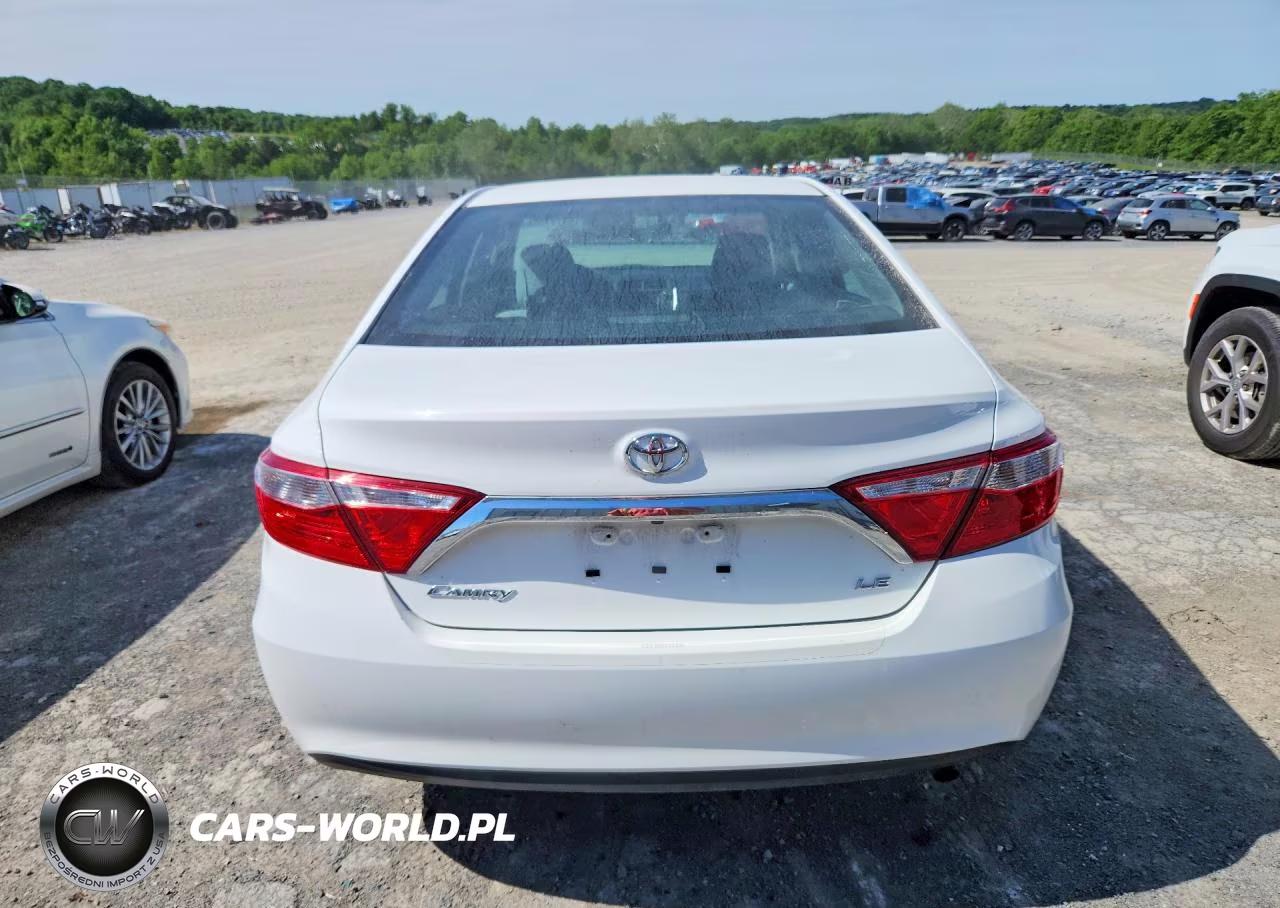 2017 Toyota Camry Le VIN:4T1BF1FK1HU654124 - 6