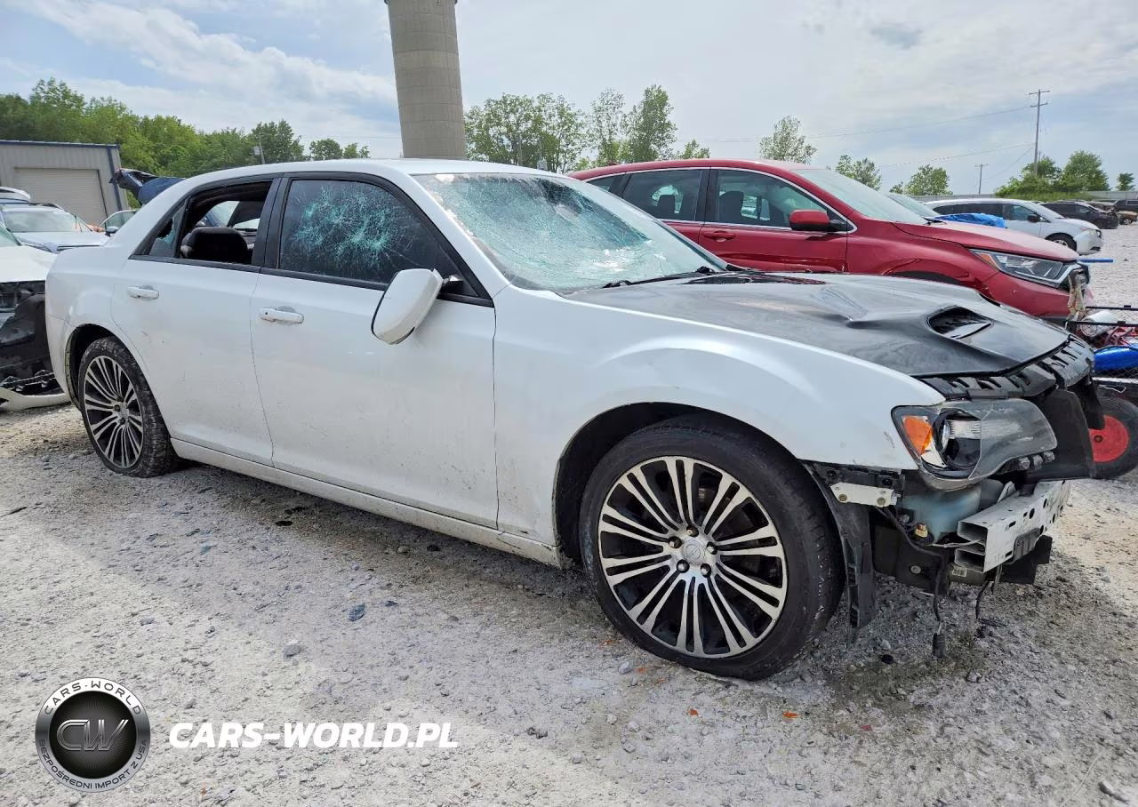 2014 Chrysler 300 S VIN:2C3CCABG9EH375381 - 4