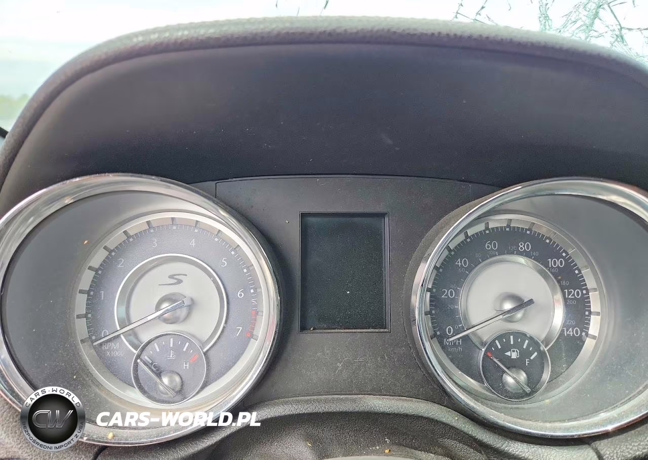 2014 Chrysler 300 S VIN:2C3CCABG9EH375381 - 9