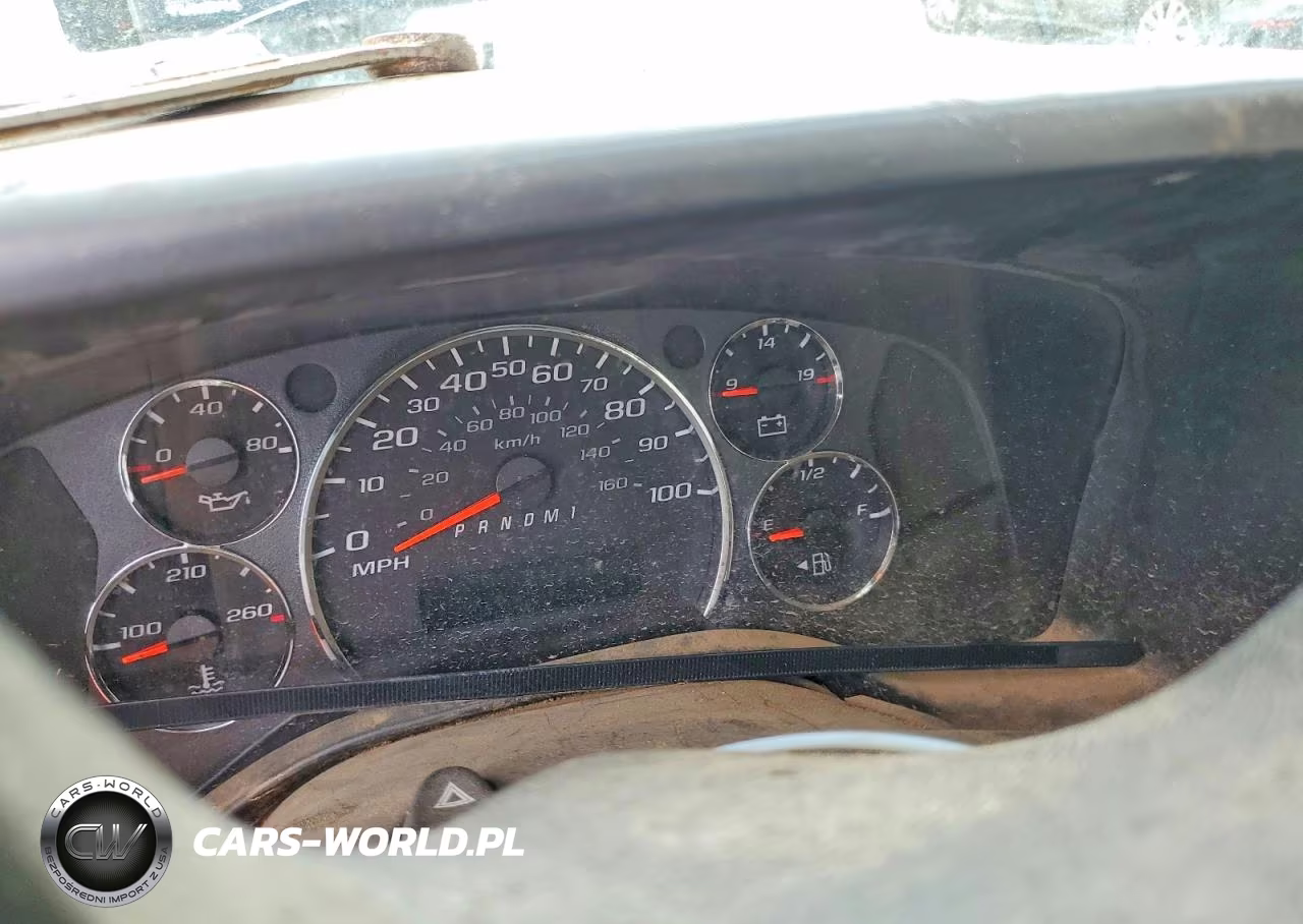 2011 Chevrolet Express G2500 VIN:1GCWGFFA1B1132321 - 9