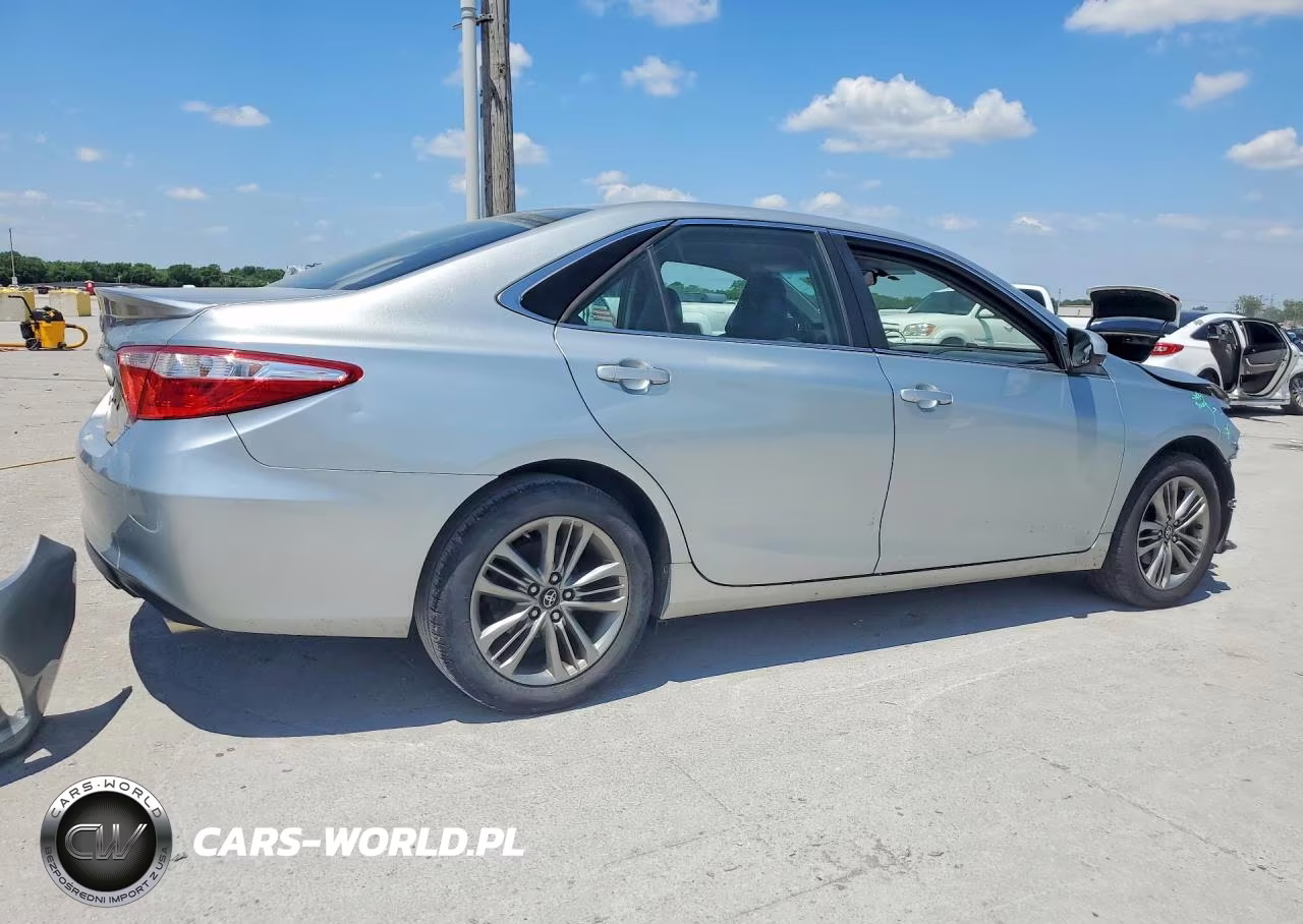 2017 Toyota Camry Se VIN:4T1BF1FK9HU372832 - 3