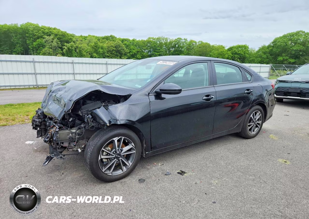 2024 Kia Forte Lxs – zdjęcie 1 z 12