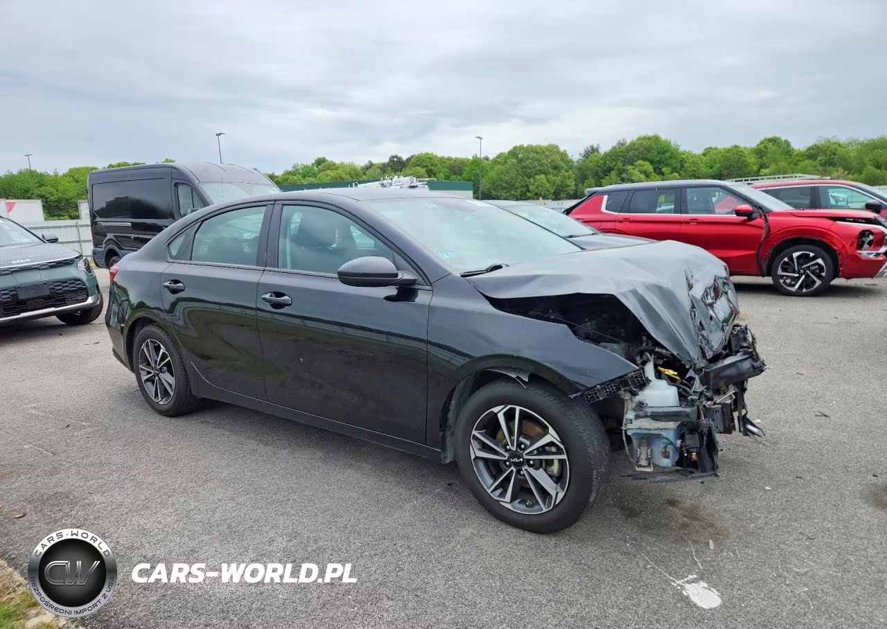 2024 Kia Forte Lxs VIN:3KPF24AD1RE704645 - 4