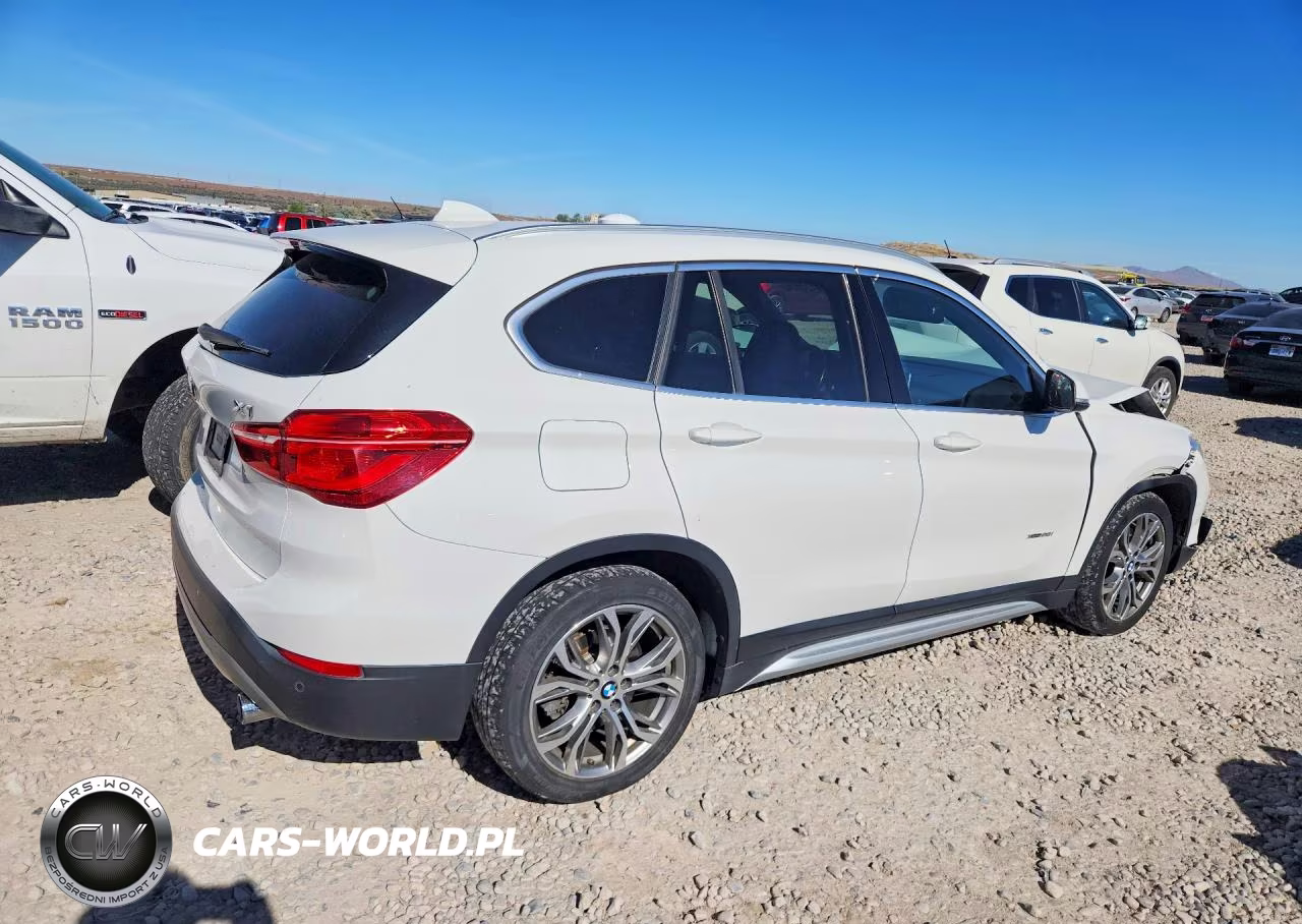 2017 BMW X1 xDrive28I VIN:WBXHT3C37H5F82412 - 3