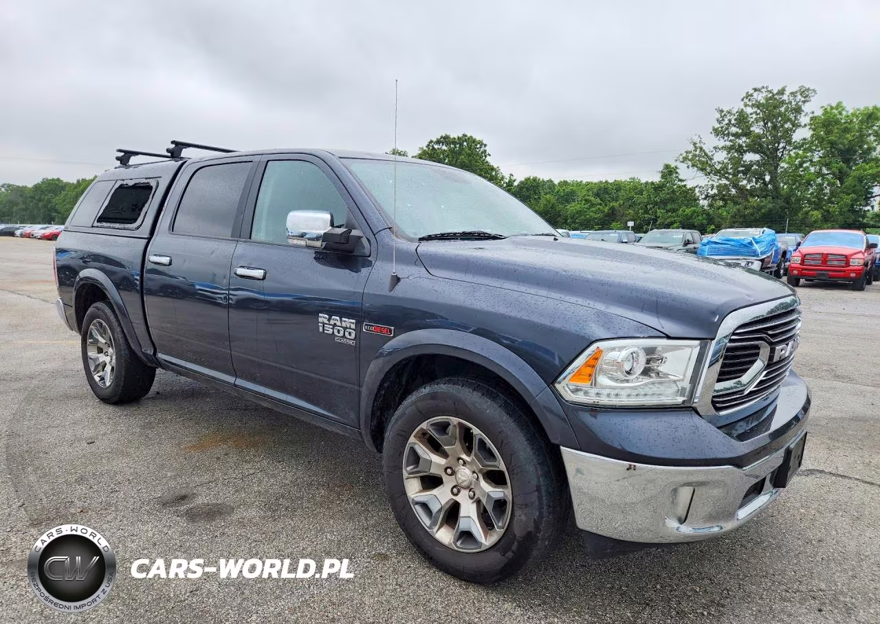 2019 Ram 1500 Classic Laramie VIN:1C6RR6NM8KS707504 - 4