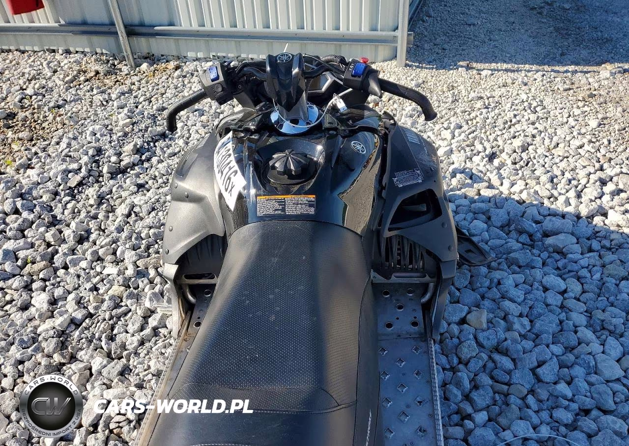 2012 Yamaha Vector VIN:JYE8HW005CA001930 - 5