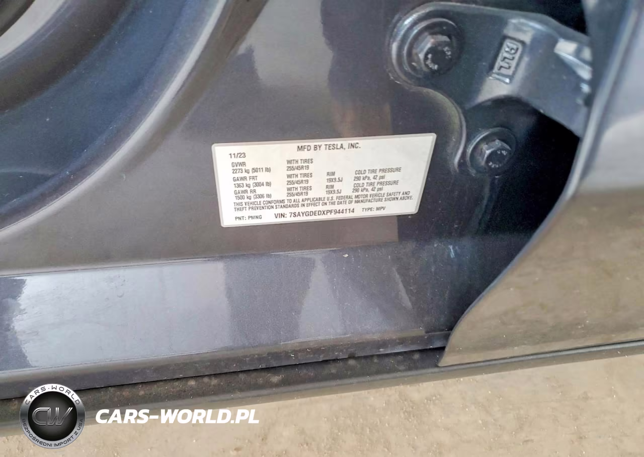 2023 Tesla Model Y VIN:7SAYGDEDXPF944114 - 13