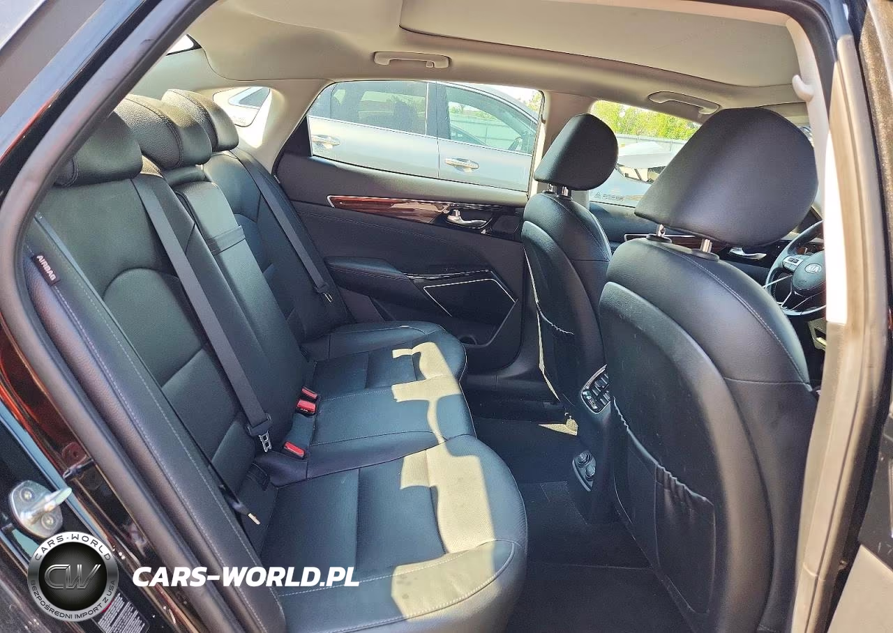 2018 Kia Cadenza Premium VIN:KNALC4J16J5114105 - 10