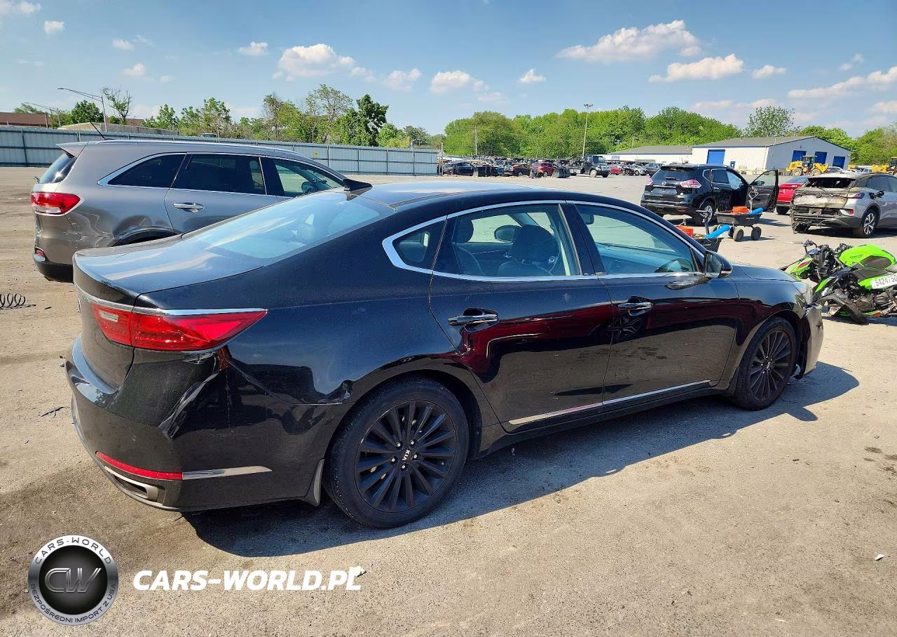 2018 Kia Cadenza Premium VIN:KNALC4J16J5114105 - 3