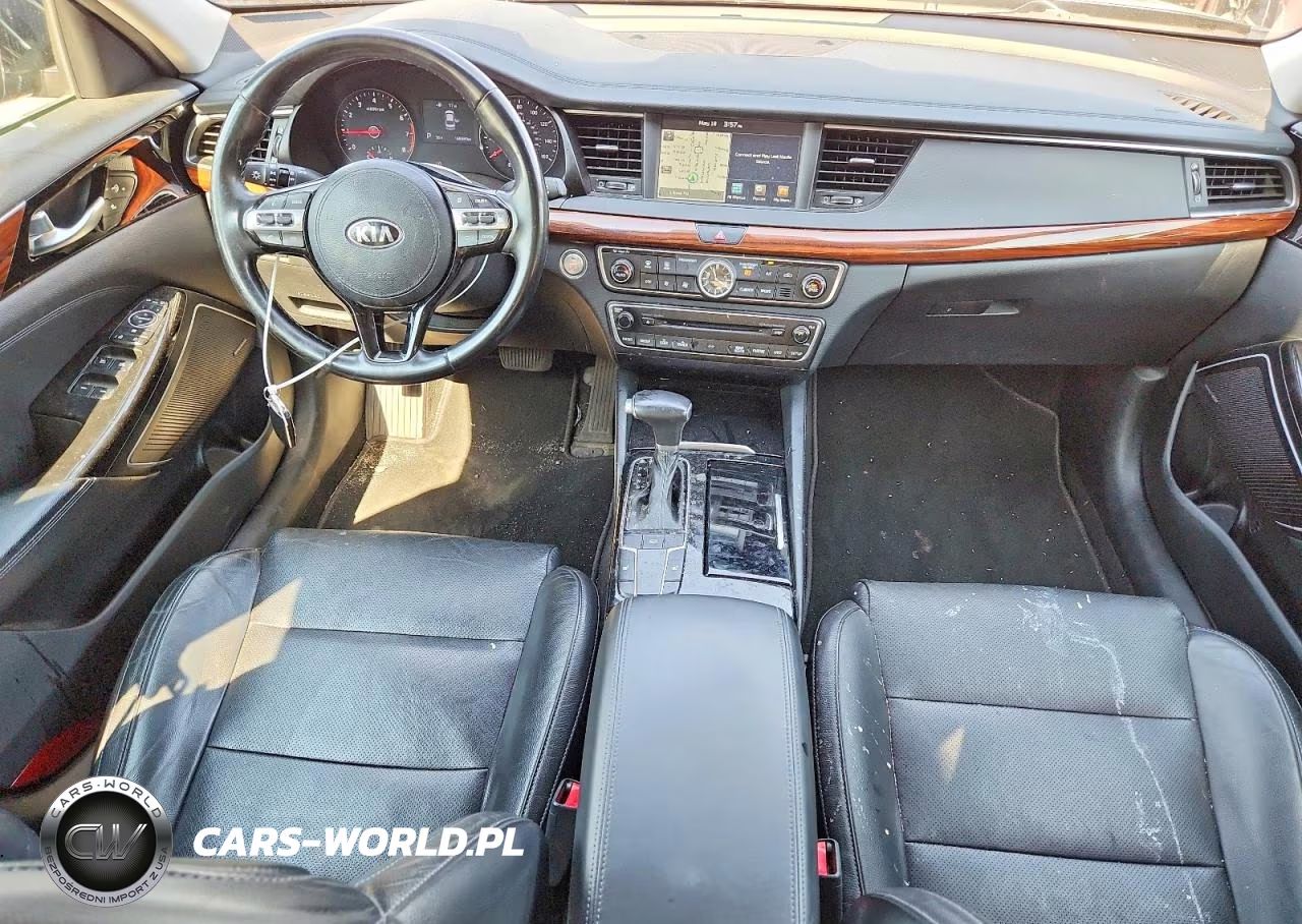 2018 Kia Cadenza Premium VIN:KNALC4J16J5114105 - 8