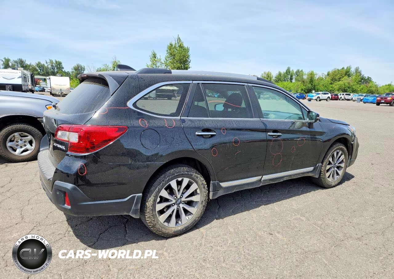 2019 Subaru Outback Touring VIN:4S4BSATC8K3358247 - 3