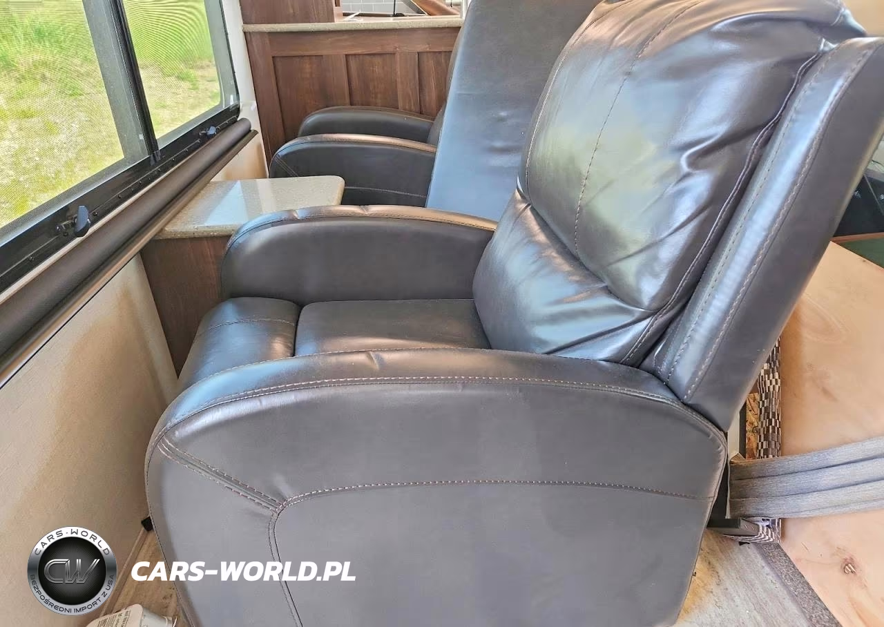 2019 Forest River Solaire Camper VIN:4X4TPAF25KN050450 - 6