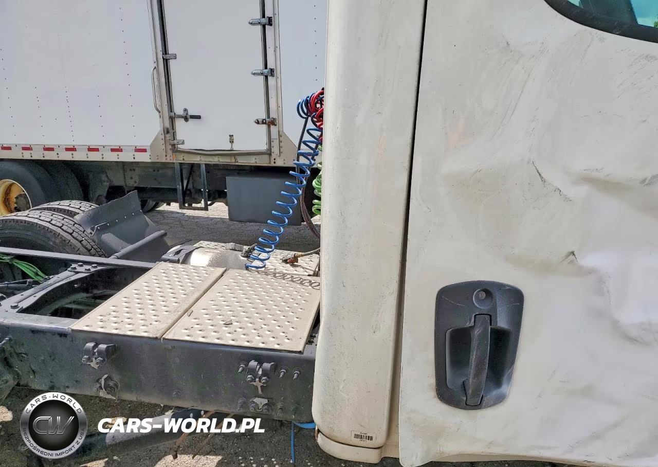 2026 Freightliner Cascadia 126 Semi Truck VIN:1FUJHLDV6TLWT6678 - 6