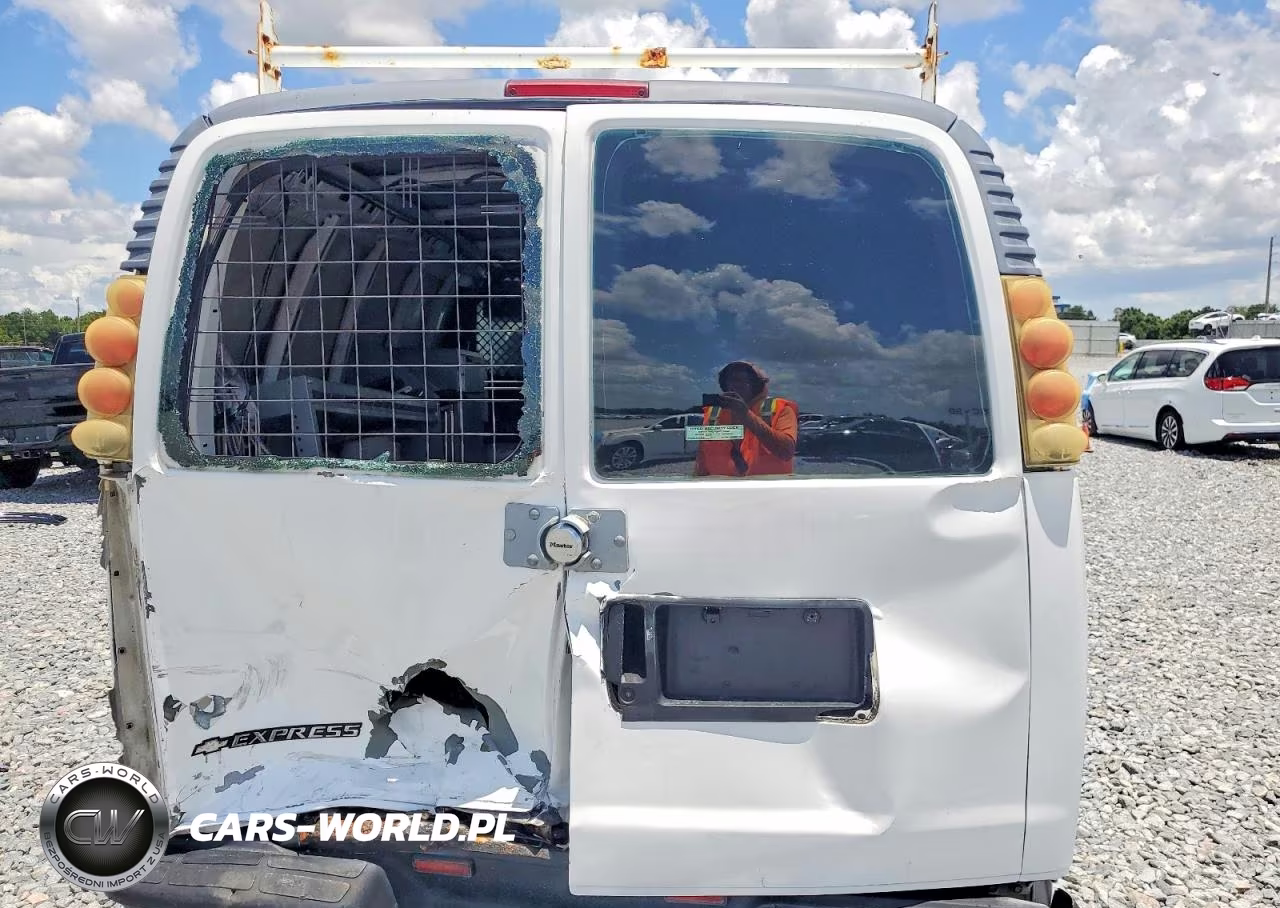 1999 Chevrolet Express G2500 VIN:1GCFG25W6X1039758 - 10