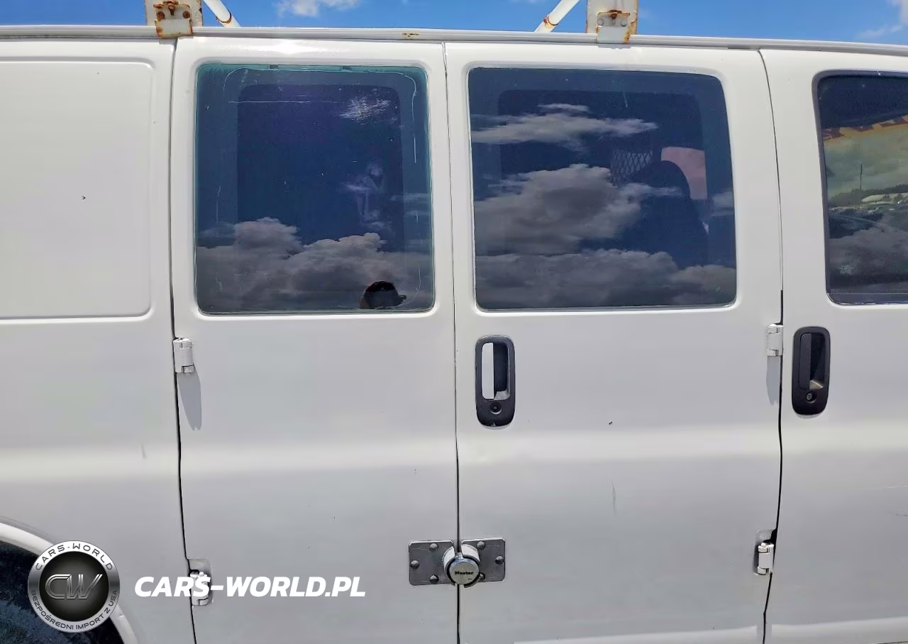 1999 Chevrolet Express G2500 VIN:1GCFG25W6X1039758 - 11