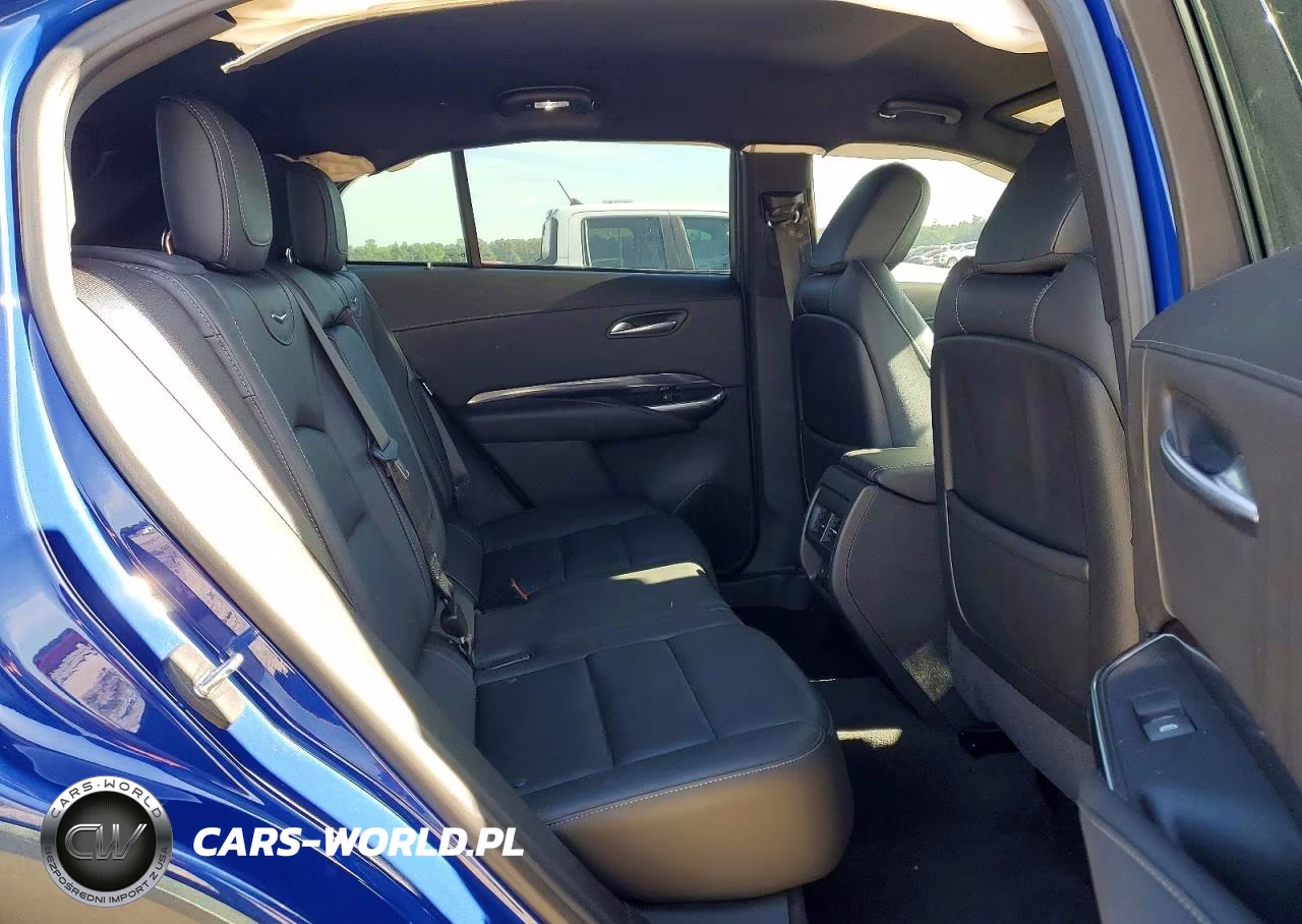 2023 Cadillac Xt4 Luxury VIN:1GYAZAR45PF120237 - 11