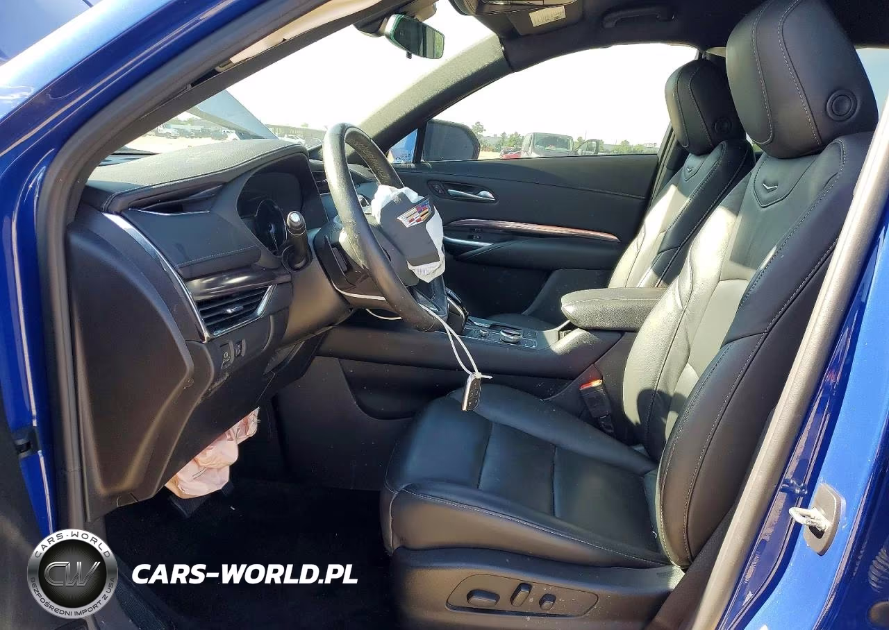 2023 Cadillac Xt4 Luxury VIN:1GYAZAR45PF120237 - 7